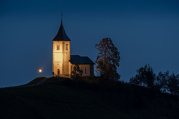 „Kirche bei Nacht Kirche bei Nacht