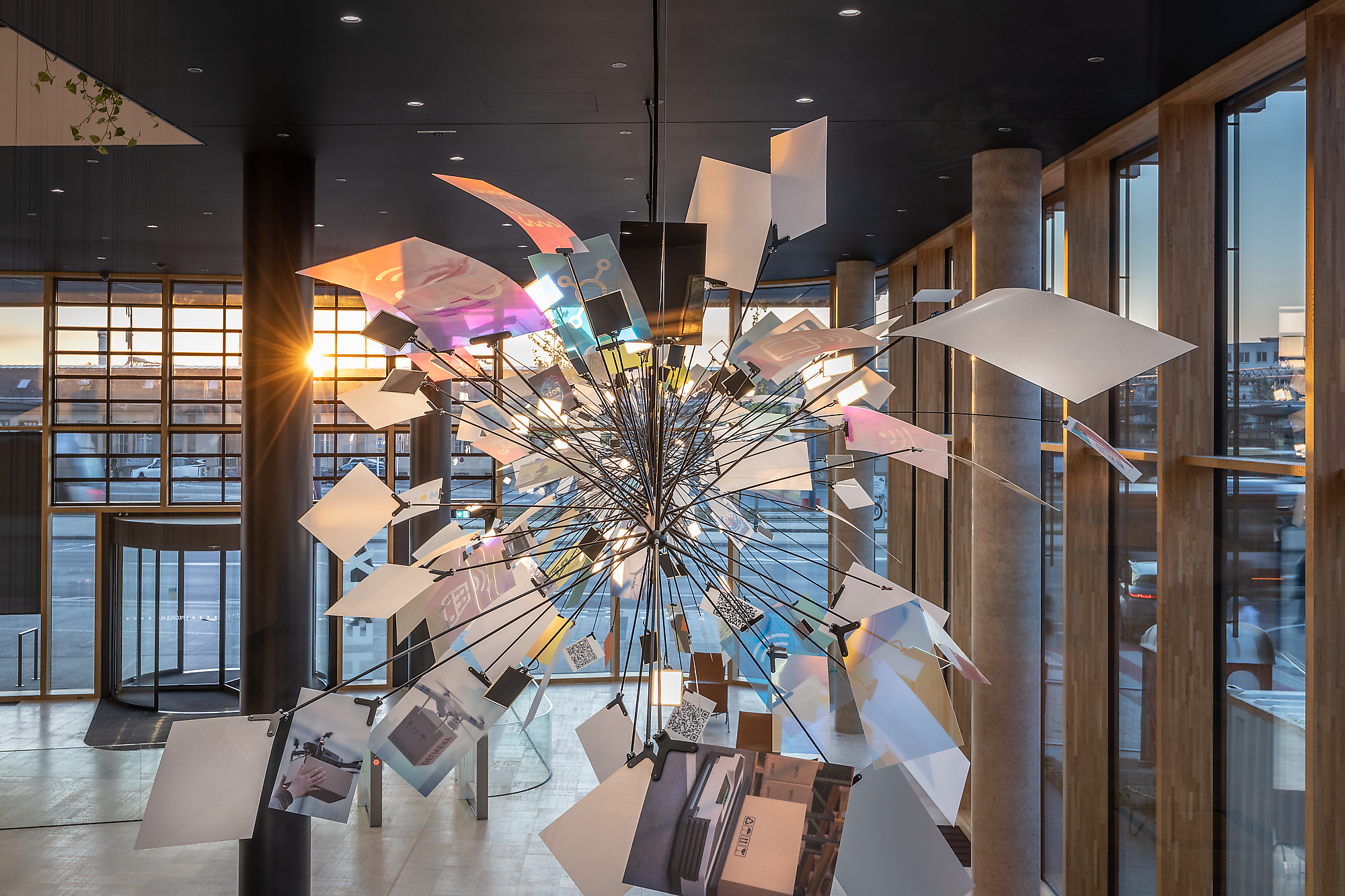 x.mobile OLED - Lichtskulptur mit Funktion und Seele