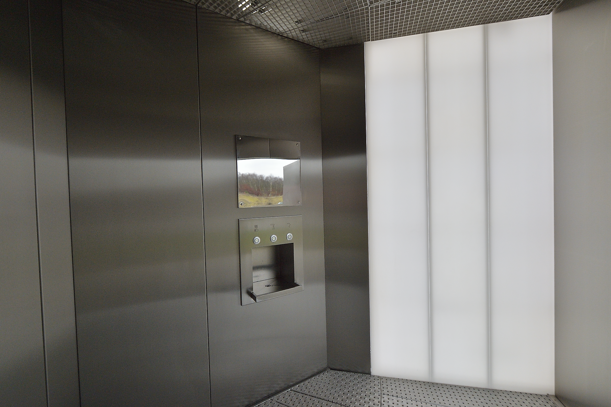 WC Anlagen Hessischer Straßenbau | Branche: Gesundheit und Soziales