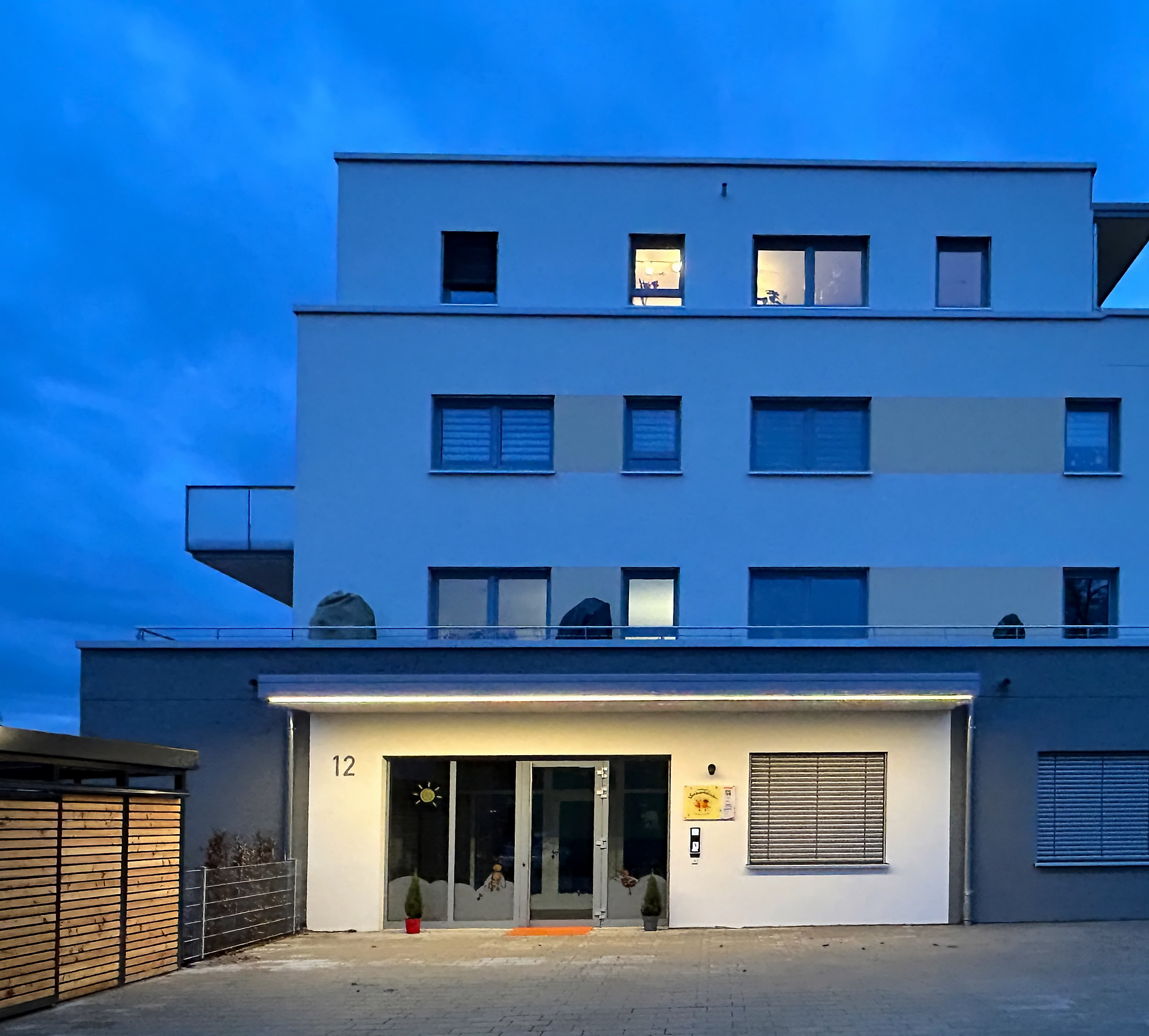 Wohn- und Geschäftshaus Elzach - Wohn- und Geschäftshaus Elzach mit Office von DISCH BAU