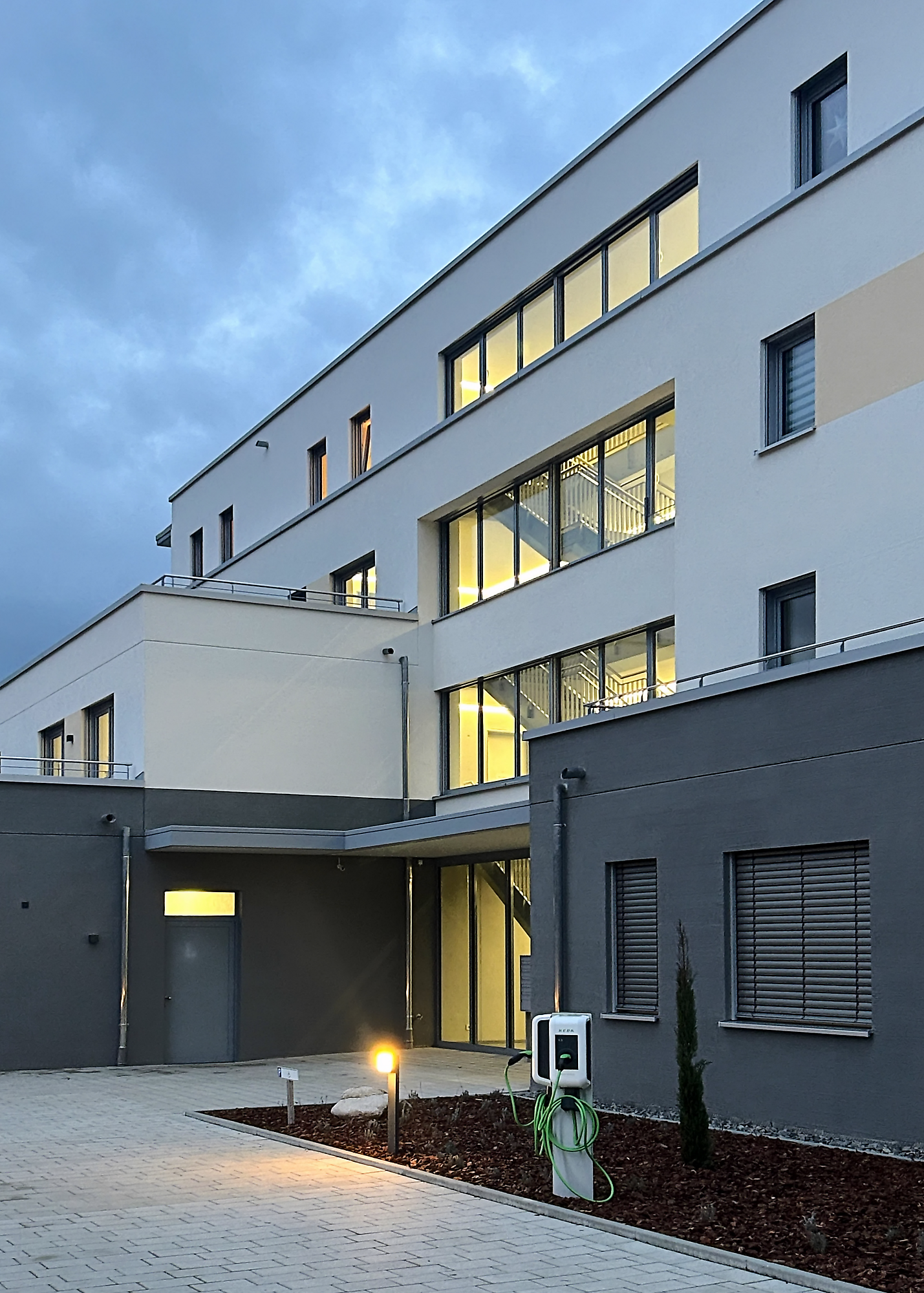 Wohn- und Geschäftshaus Elzach - Wohn- und Geschäftshaus Elzach mit Office von DISCH BAU