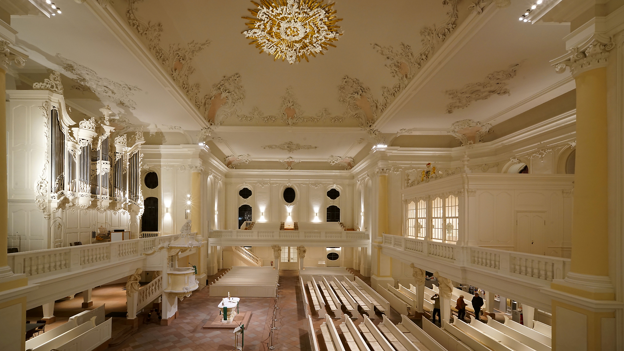 Ludwigskirche Saarbrücken - Lichtakzente im barocken Denkmal der Ludwigskirche in Saarbrücken