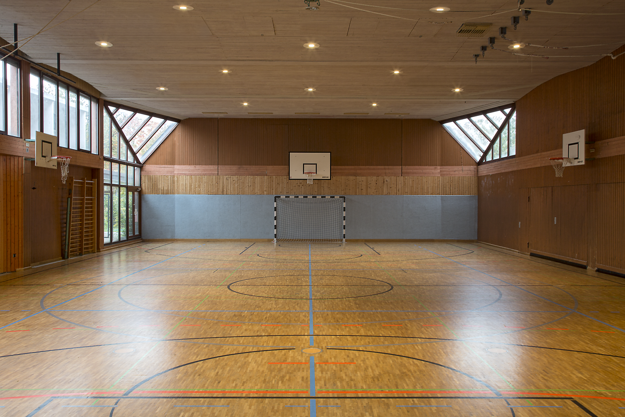 Freie Waldorfschule Freiburg - Lichttechnische Sanierung der Freien Waldorfschule Freiburg St. Georgen