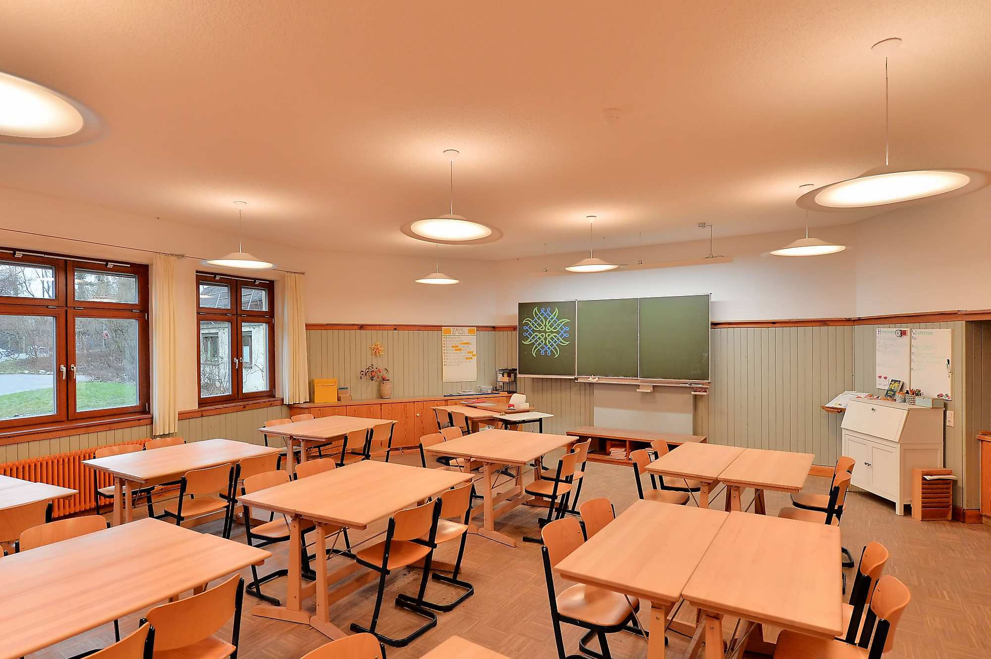 Freie Waldorfschule Überlingen - Lichttechnische und -gestalterische Sanierung der Waldorfschule Überlingen